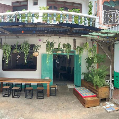 La Casa - Thakhek 호스텔 외부 사진
